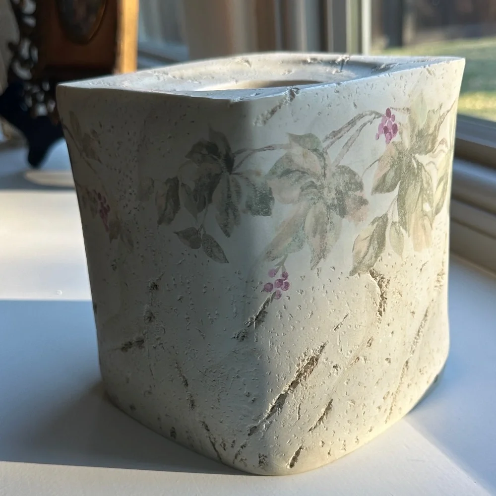 Floral Textured Tissue Cover - Picture 1 of 9